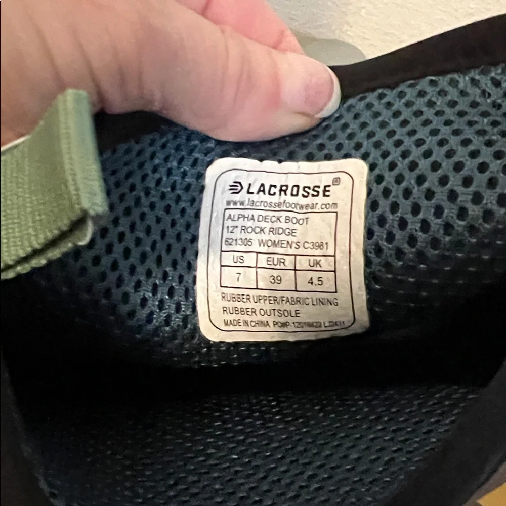 LaCrosse Alpha 12" Wayerproof Deck Boots Womens size 7 - Picture 6 of 10